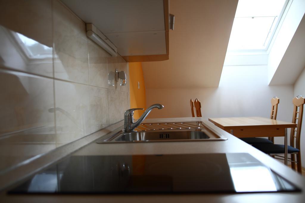 Apartments At Gostilna Martin Trbovlje Номер фото